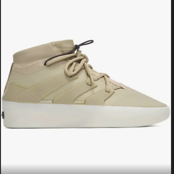 Wore maybe 3 times not a mark on
Fear of gods Adidas if interested will send pic - Picture 1 of 1